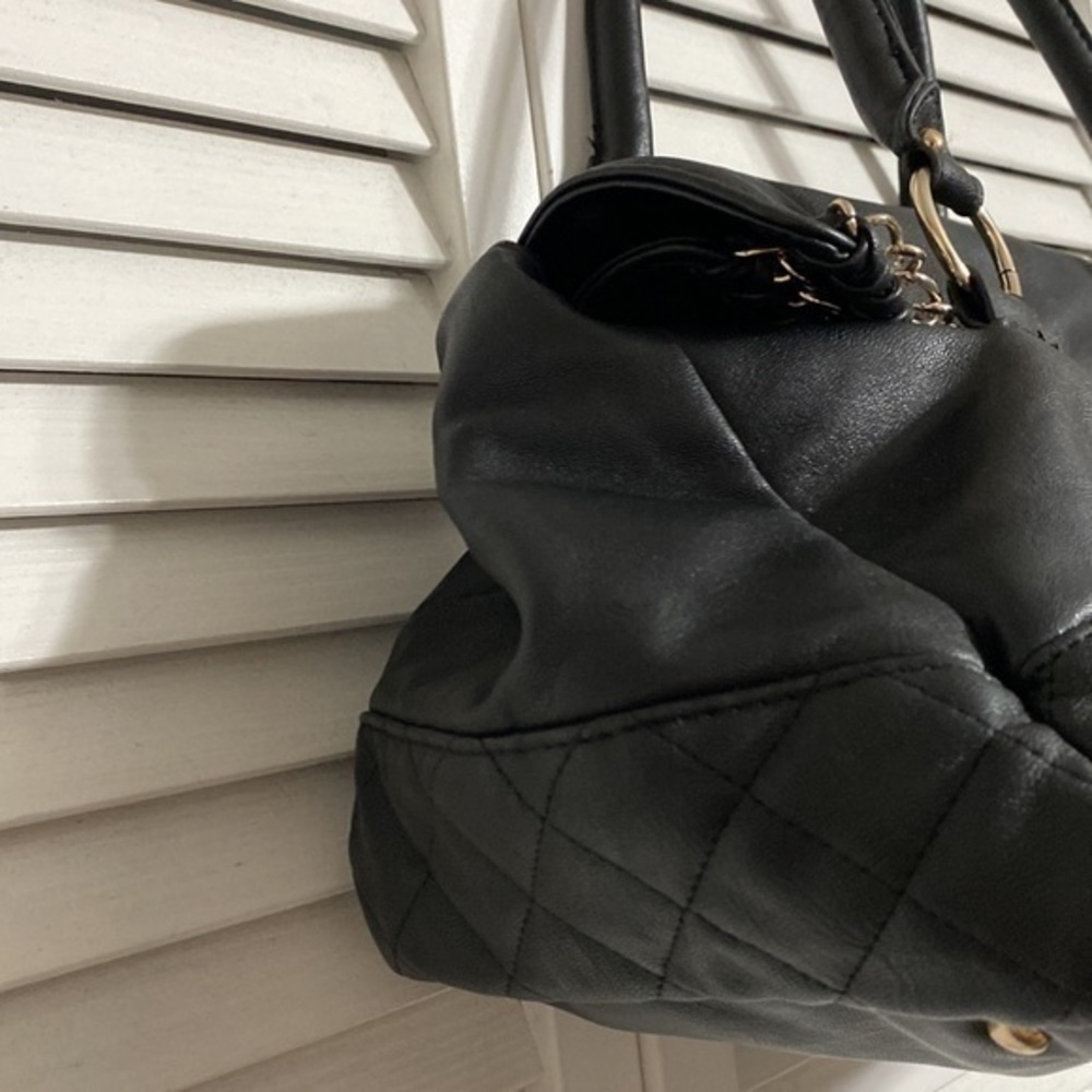 Bebe Sarah Satchel Black Quilted w/ Chain Accent! - Picture 2 of 11